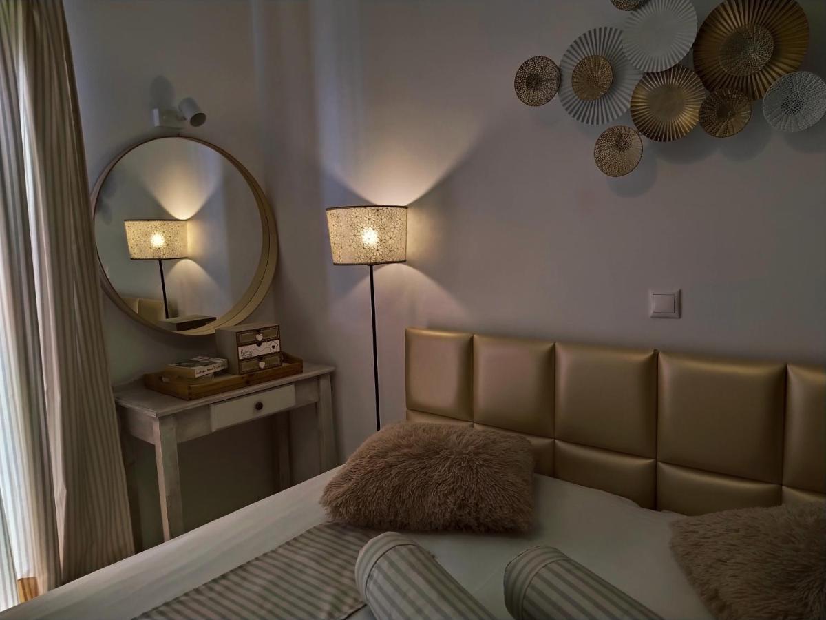 Aronis Apartments Benitses  Luaran gambar