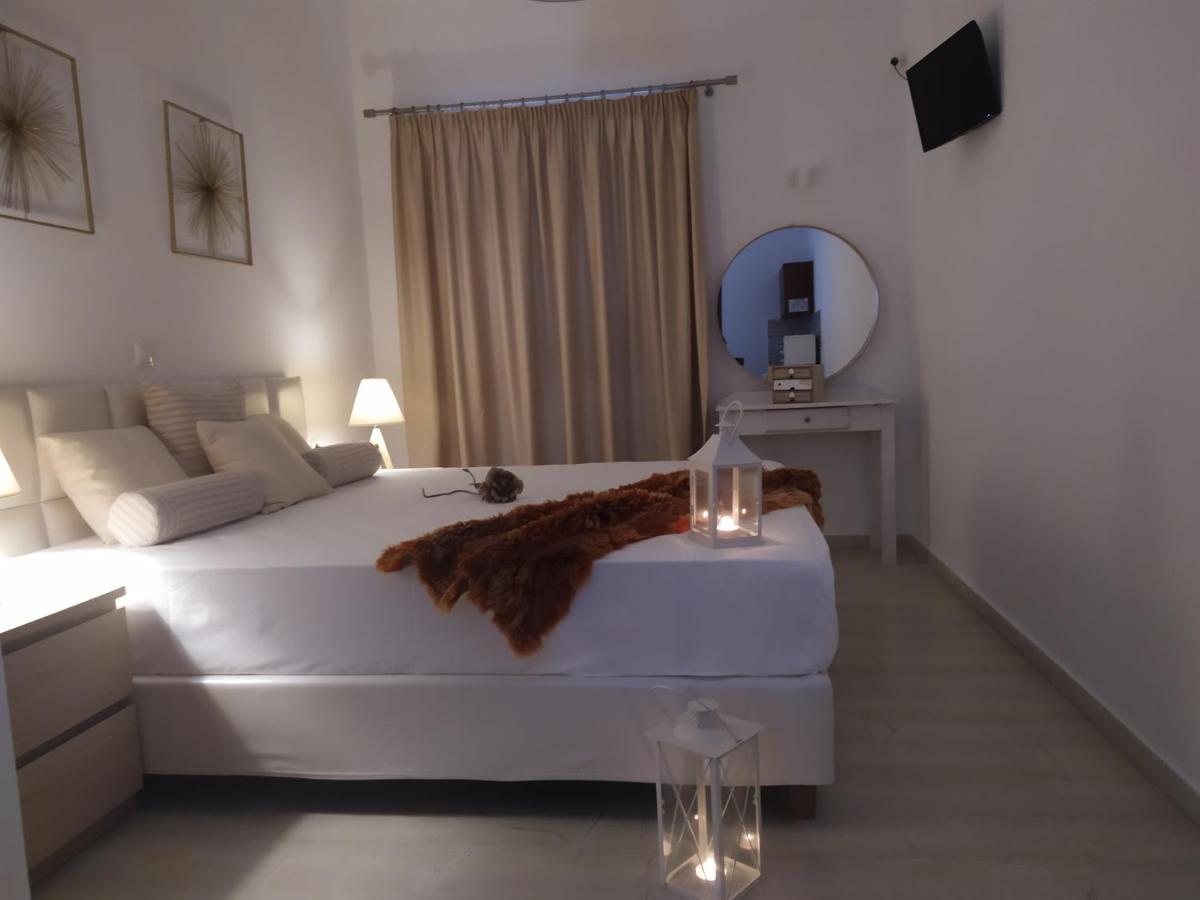 Aronis Apartments Benitses  Luaran gambar