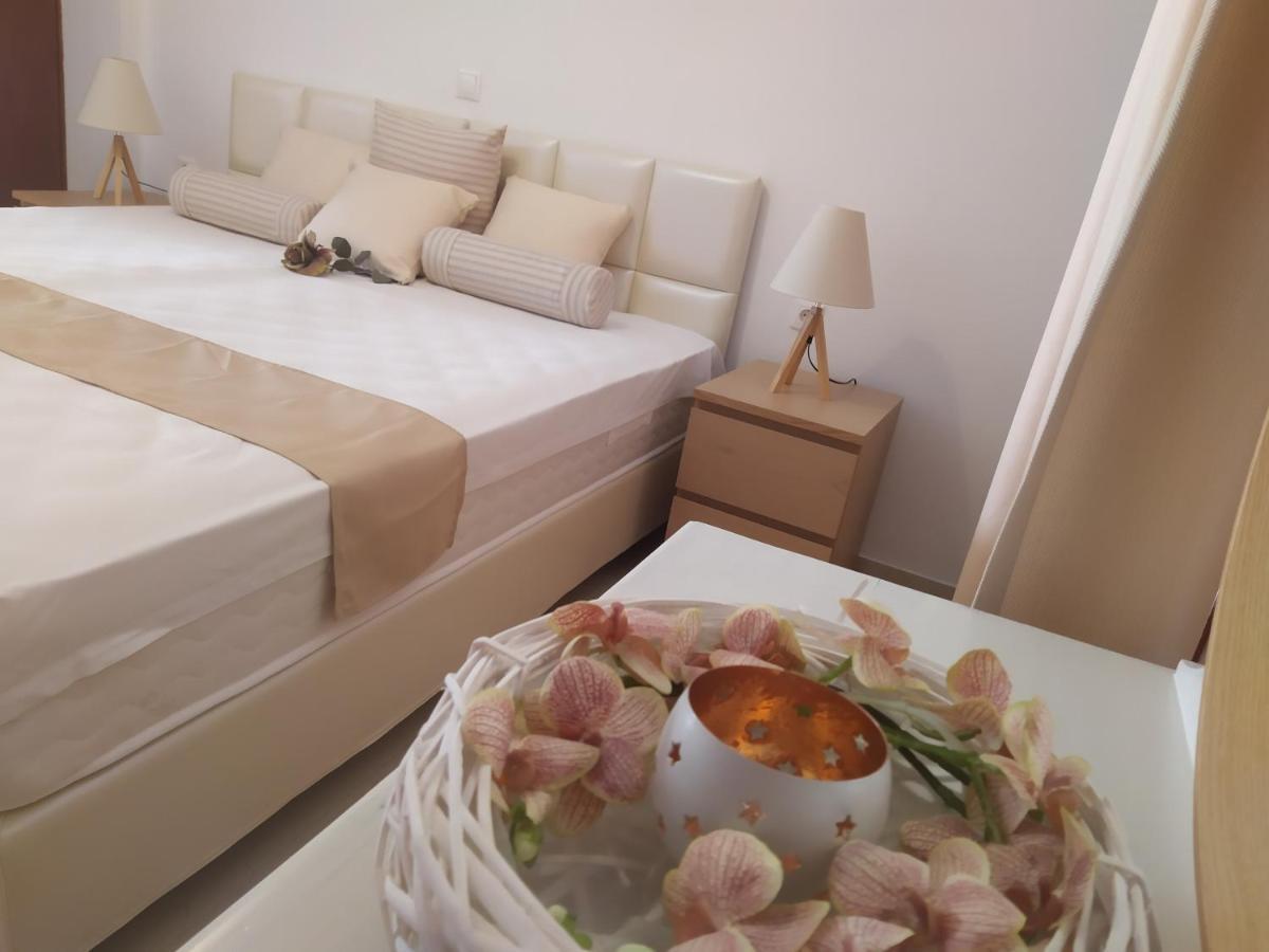 Aronis Apartments Benitses  Luaran gambar