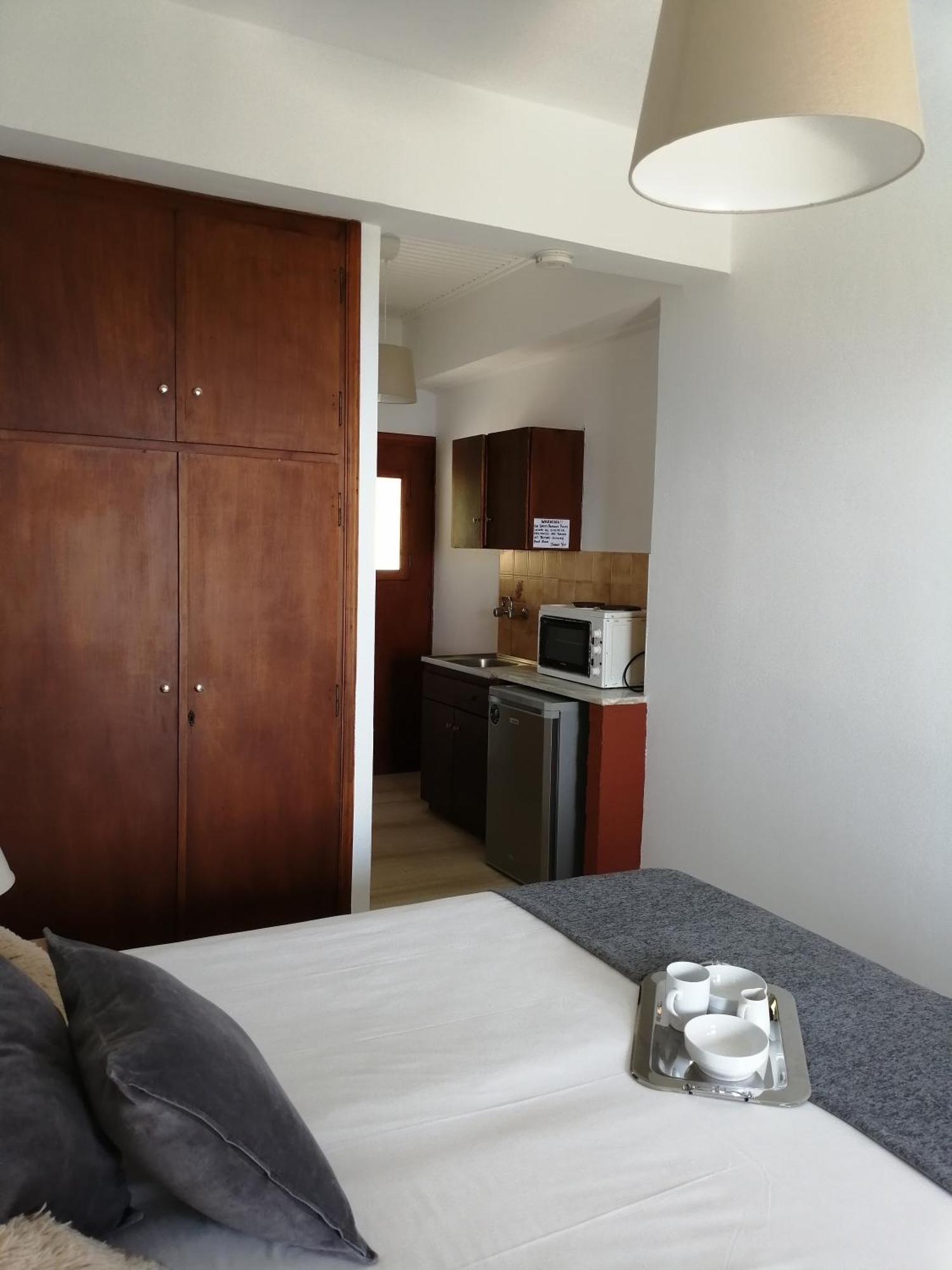 Aronis Apartments Benitses  Luaran gambar