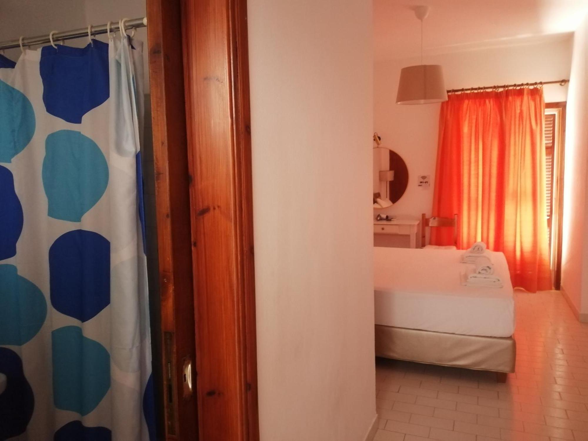 Aronis Apartments Benitses  Luaran gambar