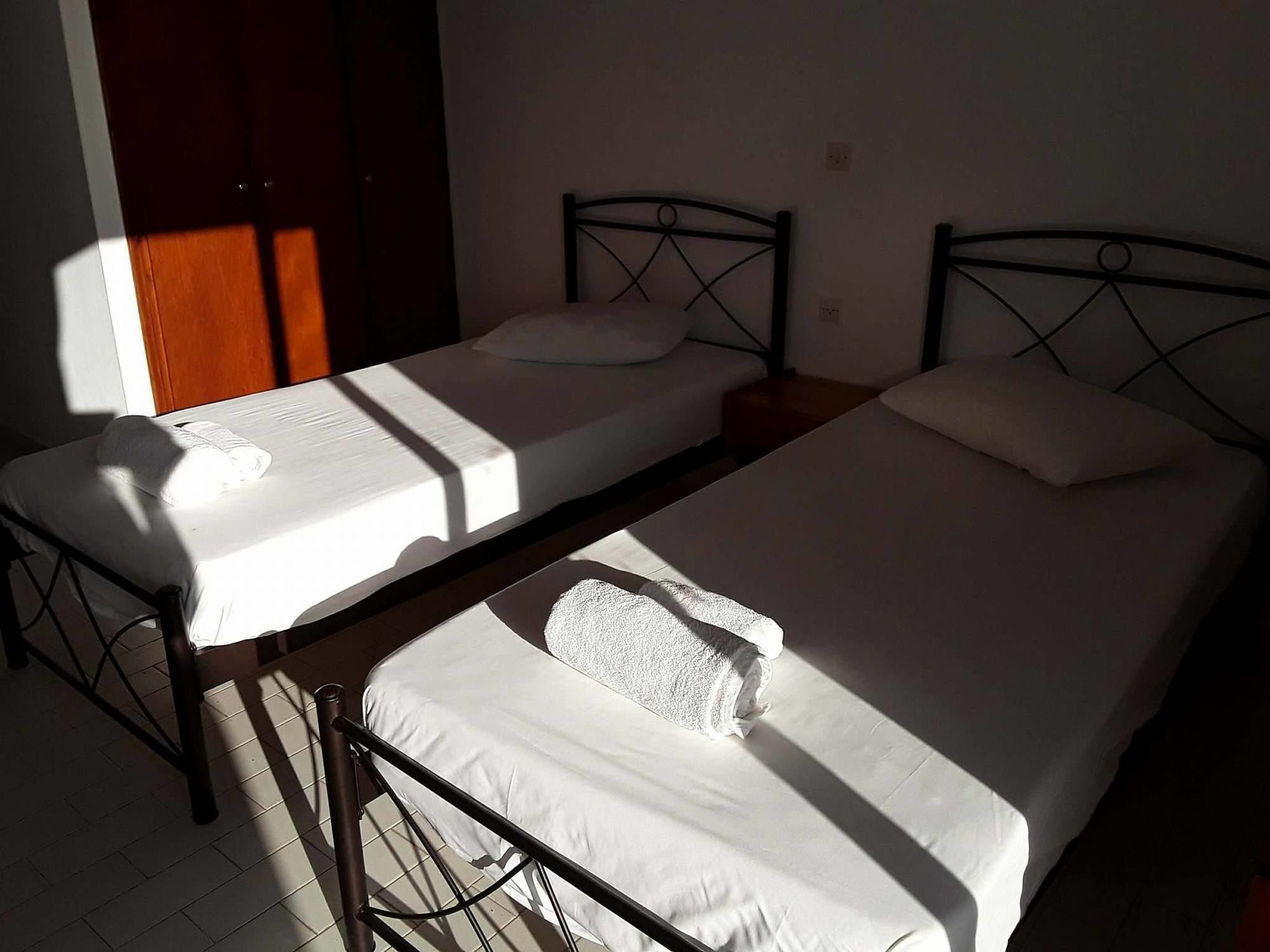 Aronis Apartments Benitses  Luaran gambar