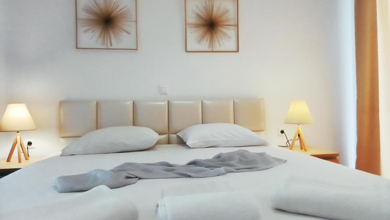 Aronis Apartments Benitses  Luaran gambar