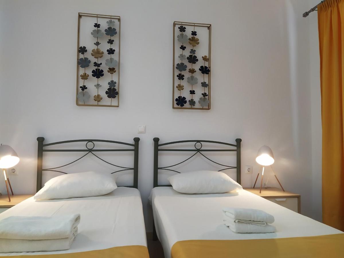 Aronis Apartments Benitses  Luaran gambar